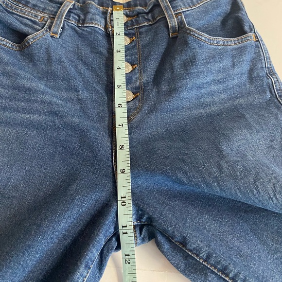 Levi’s Mile High Cropped Wide Leg Button Fly Jeans in great condition.Size 26 - Picture 14 of 16